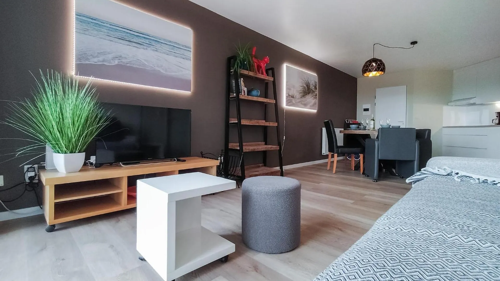 1 Bedroom Stunning Apartment In Oostende