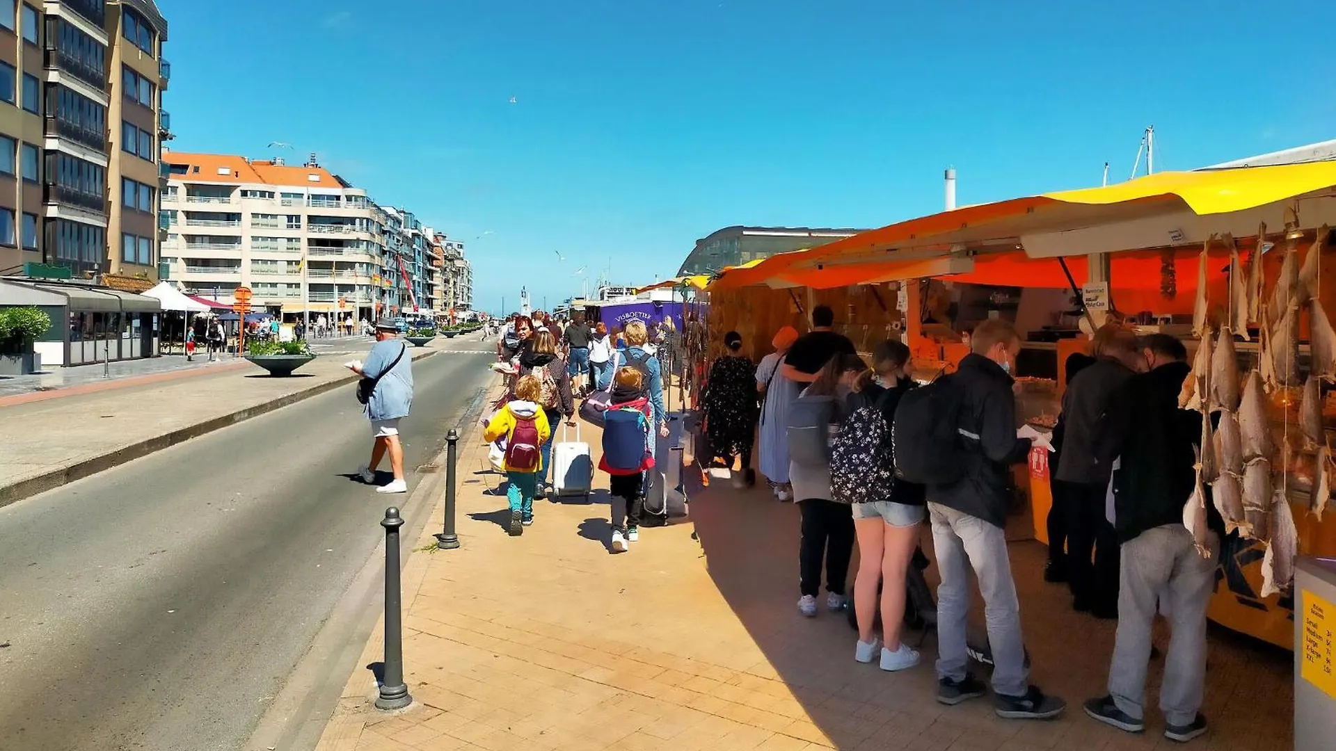 1 Bedroom Stunning Apartment In Oostende Οστένδη